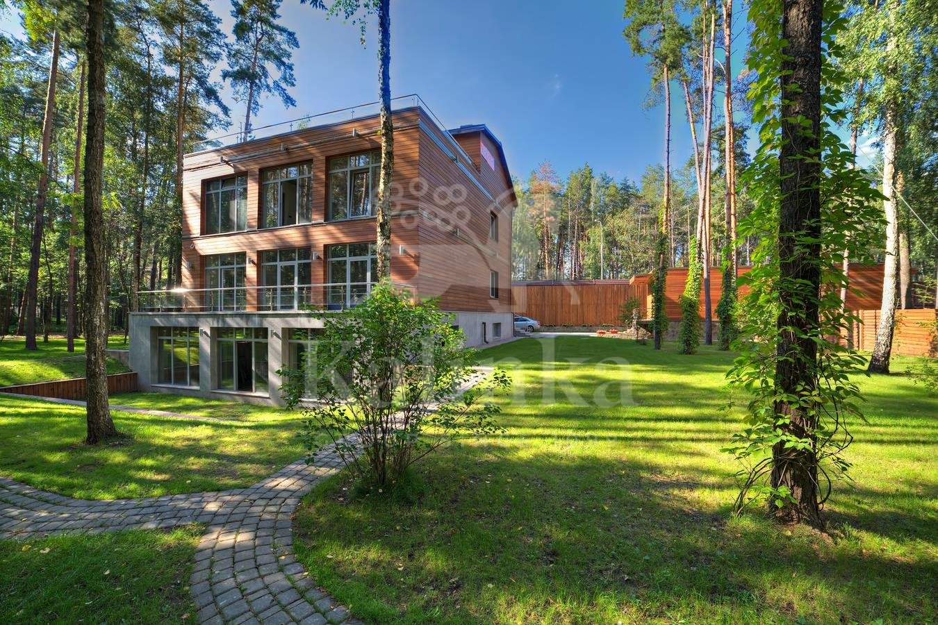 Романово 4, 650 м2, 4 этажей, фото 1