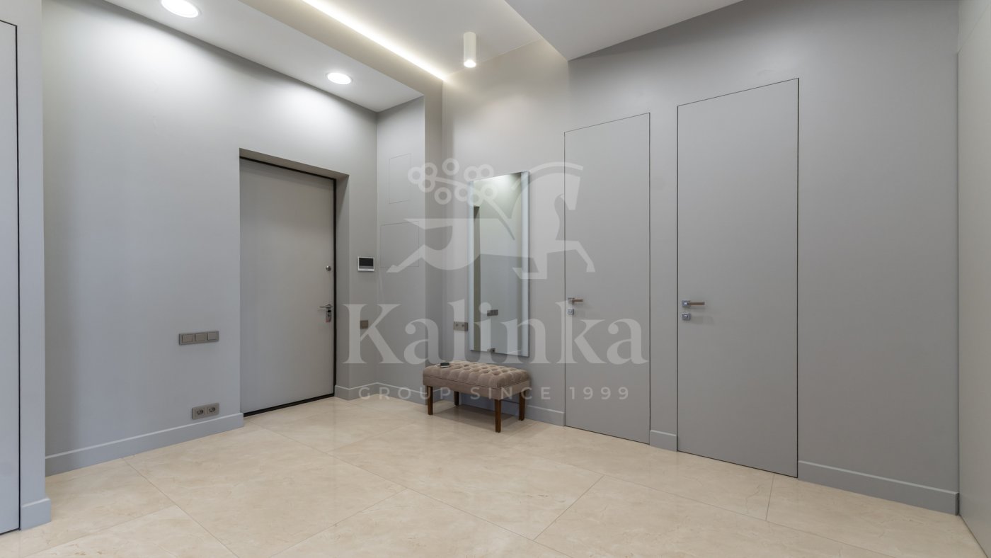 Арт-Хаус, 5-комнатная, 212.9 м2, 3 этаж, фото 1