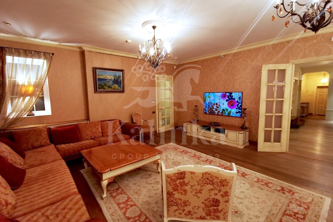 Николино, 450 м2, 2 этажей, фото 2