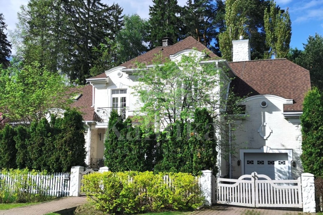 Николино, 450 м2, 2 этажей, фото 1