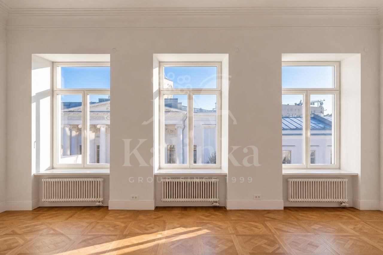 Дом с Атлантами, 3-комнатная, 106.8 м2, 3 этаж, фото 4