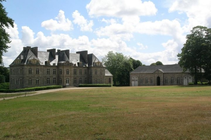 Замок в Сен-Бриё 