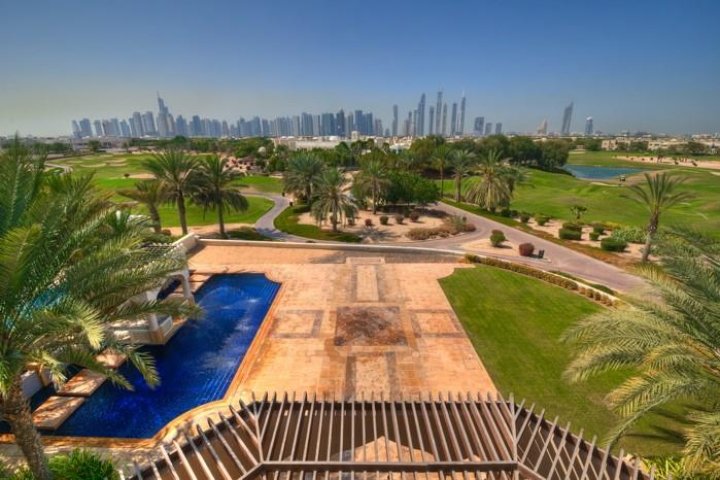 Вилла 1597 <span>м<sup>2</sup></span> — Великолепный особняк в Emirates Hills  - Объединенные Арабские Эмираты, Дубай