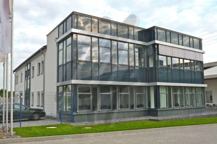 Современное офисное здание в пригороде Франкфурта 