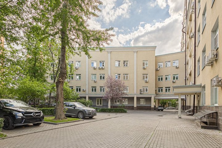 Офисный особняк 2827 м 2