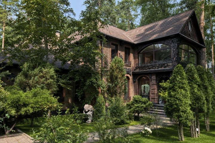 Дом 451 м 2 — Фонд Развития Международного Университета